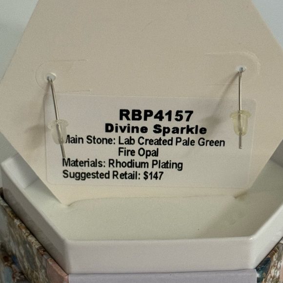 October 2021 Earrings- Bomb Party -NIB - Picture 3 of 4